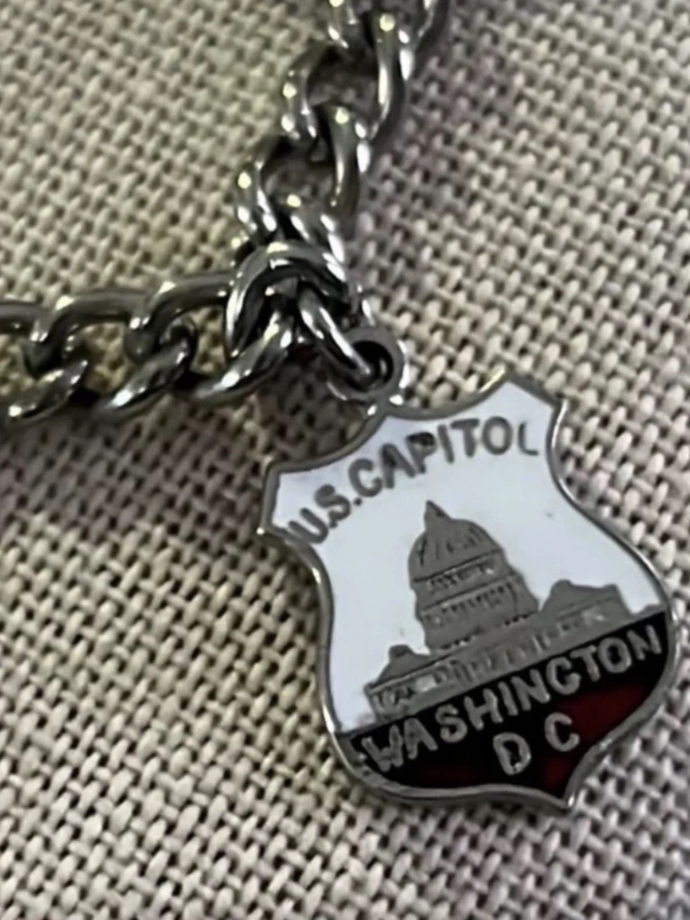 Vintage 🇺🇸 Happy 4th US Capitol bracelet - Picture 2 of 5